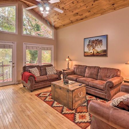 Rustic Red Cabin With Deck In Maggie Valley Club! מראה חיצוני תמונה