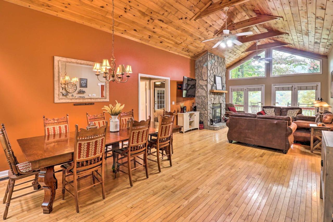 Rustic Red Cabin With Deck In Maggie Valley Club! מראה חיצוני תמונה