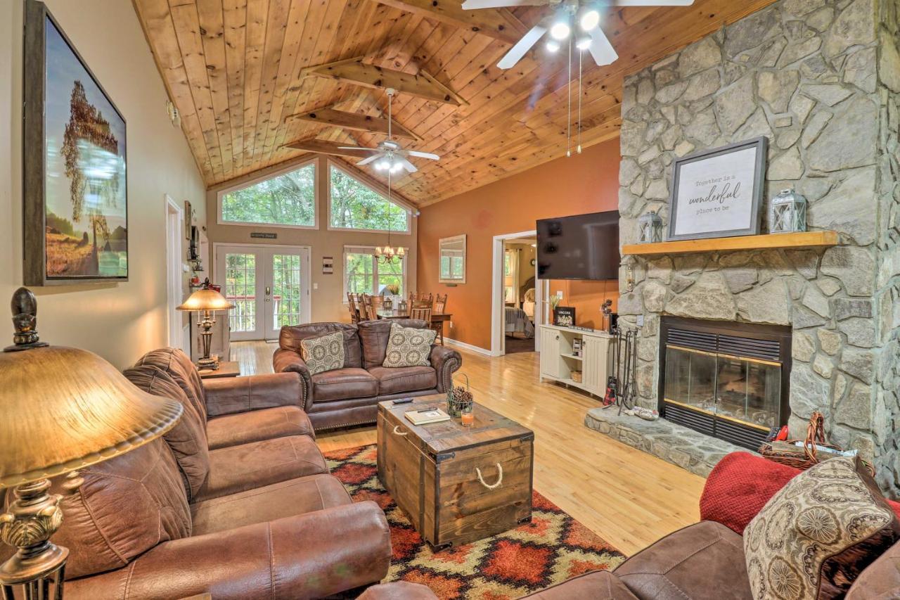 Rustic Red Cabin With Deck In Maggie Valley Club! מראה חיצוני תמונה