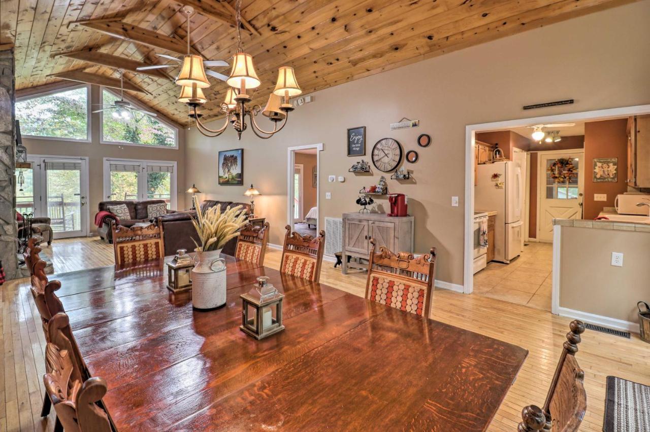 Rustic Red Cabin With Deck In Maggie Valley Club! מראה חיצוני תמונה